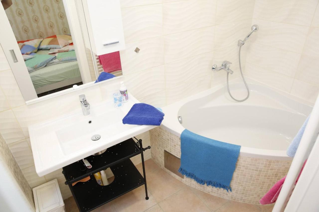 Holiday Home Yan With Bay View Водице Екстер'єр фото