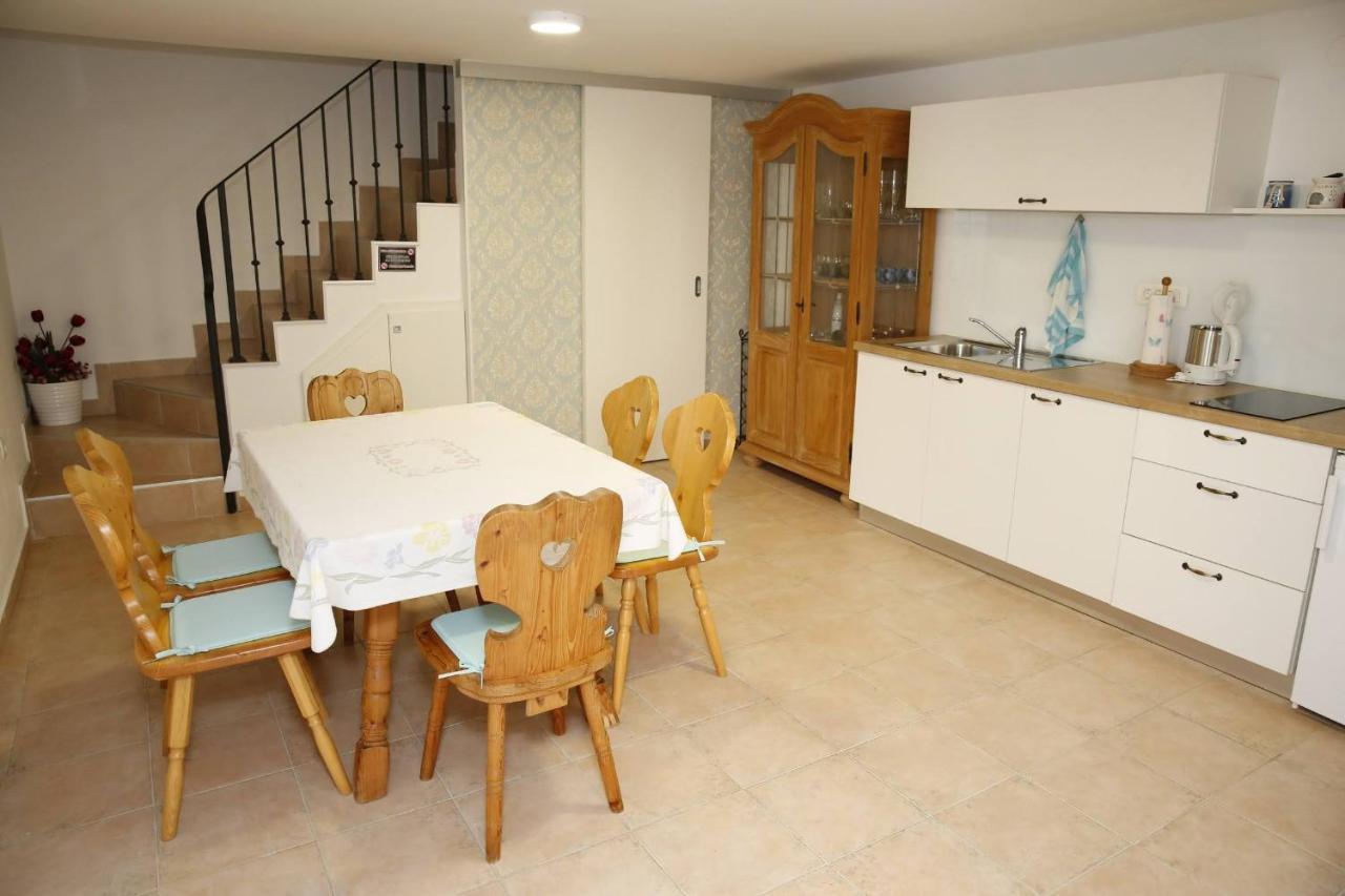 Holiday Home Yan With Bay View Водице Екстер'єр фото